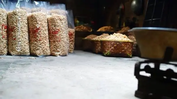 Adiraja Mas Bakery: Rasa Kue yang Mengingatkan pada Kenangan Lama